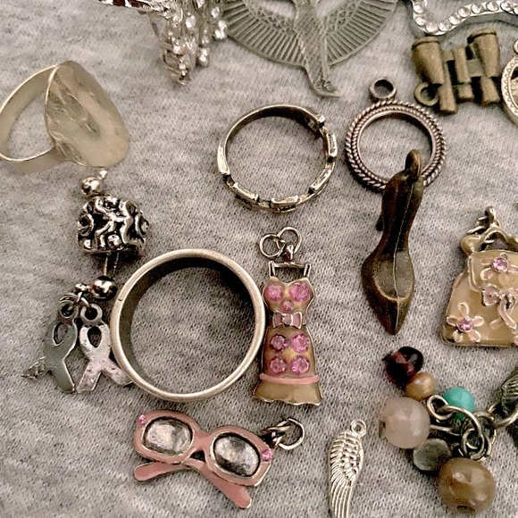 Mix Lot Of Charms And Pendants With Rings - Picture 4 of 5
